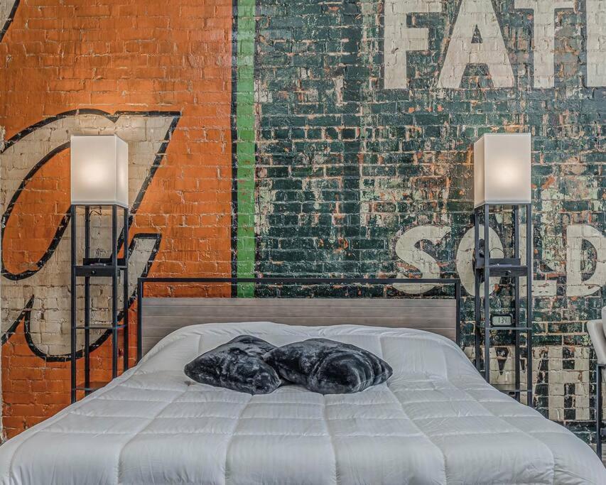Deluxe Studio In Historic Downtown Building! Bartlesville Buitenkant foto