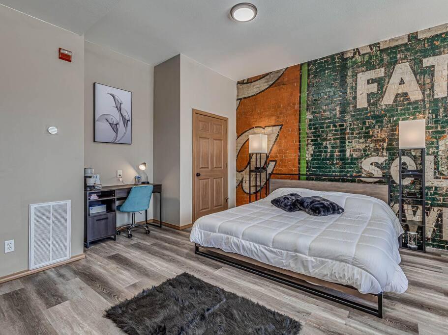 Deluxe Studio In Historic Downtown Building! Bartlesville Buitenkant foto
